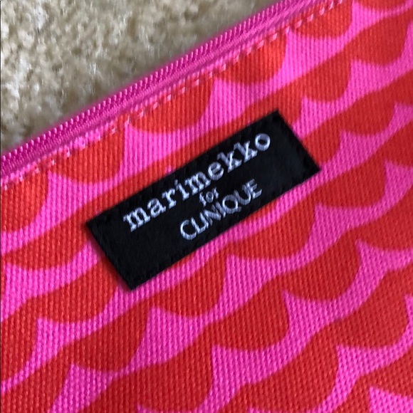 Clinique Makeup Pouch 💄 - Picture 2 of 3